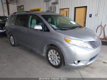  Salvage Toyota Sienna