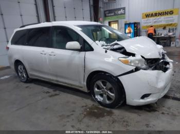  Salvage Toyota Sienna