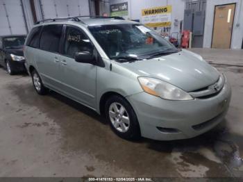  Salvage Toyota Sienna