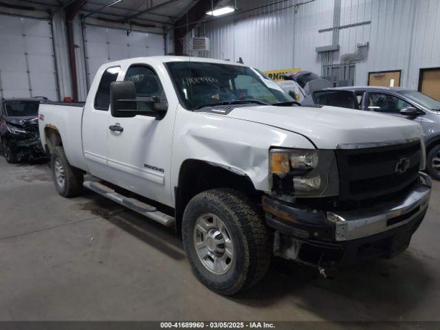  Salvage Chevrolet Silverado 2500