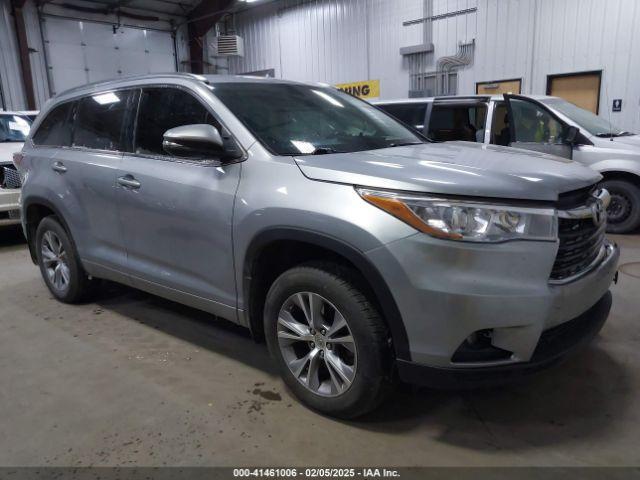  Salvage Toyota Highlander