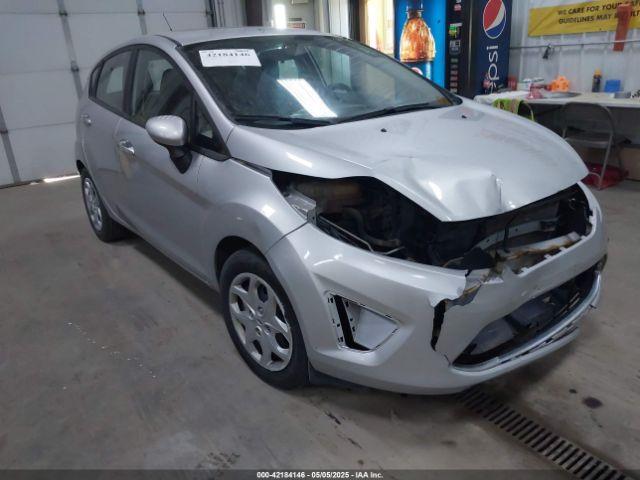  Salvage Ford Fiesta