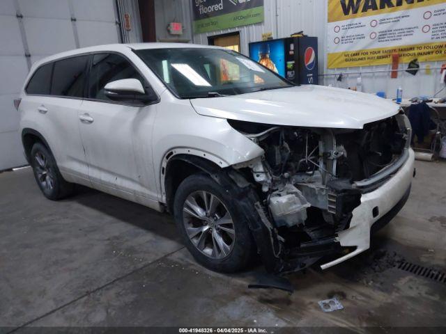  Salvage Toyota Highlander