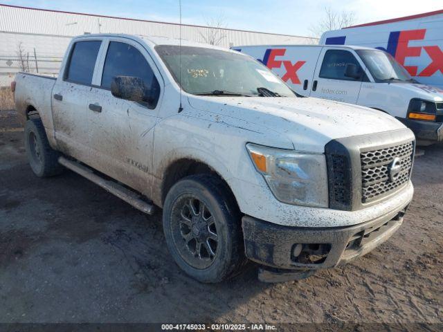  Salvage Nissan Titan