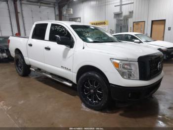  Salvage Nissan Titan
