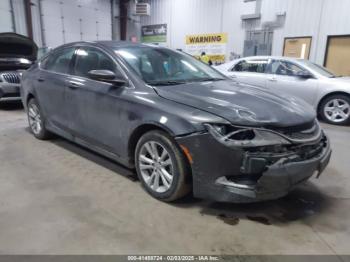  Salvage Chrysler 200
