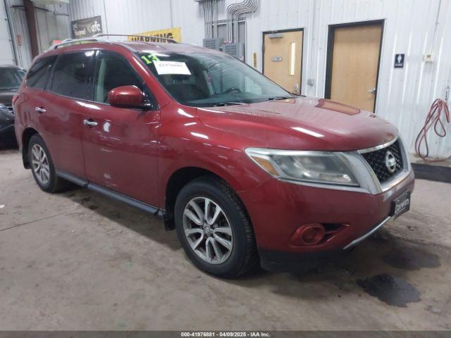  Salvage Nissan Pathfinder