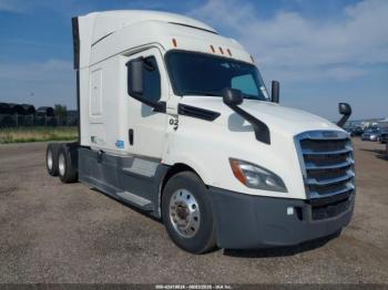  Salvage Freightliner New Cascadia 126
