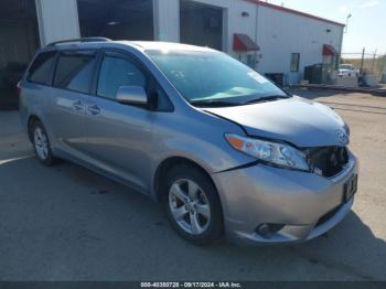  Salvage Toyota Sienna