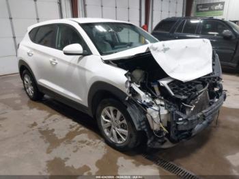  Salvage Hyundai TUCSON