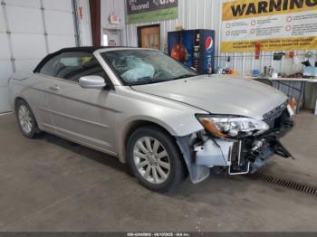  Salvage Chrysler 200