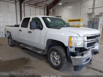  Salvage Chevrolet Silverado 2500