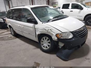  Salvage Chrysler Town & Country