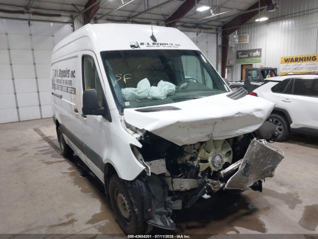  Salvage Mercedes-Benz Sprinter 2500