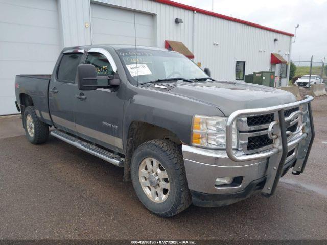  Salvage Chevrolet Silverado 2500