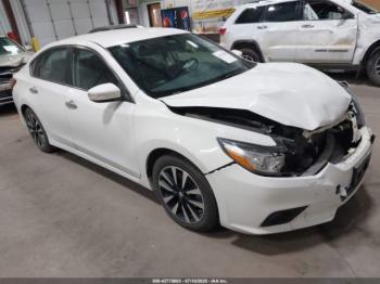  Salvage Nissan Altima