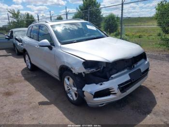  Salvage Volkswagen Touareg