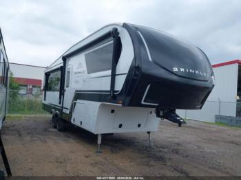  Salvage Brinkley Rv 5th Wheel Travel Trailer
