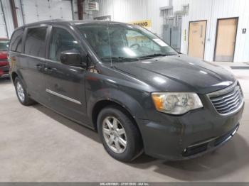  Salvage Chrysler Town & Country