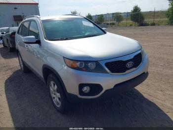  Salvage Kia Sorento