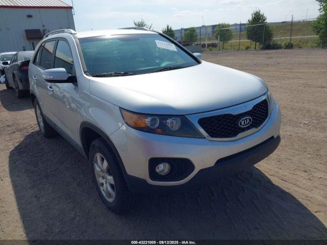  Salvage Kia Sorento