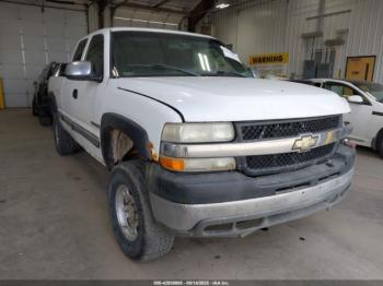  Salvage Chevrolet Silverado 2500