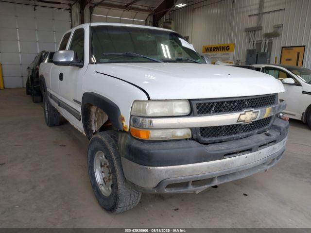  Salvage Chevrolet Silverado 2500