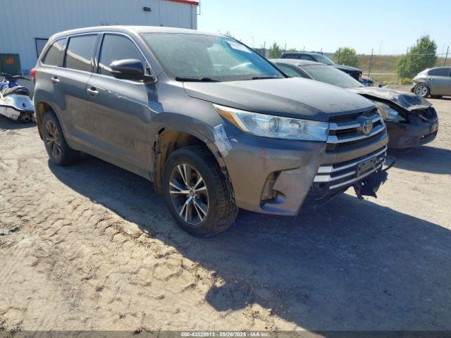  Salvage Toyota Highlander
