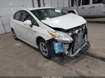  Salvage Toyota Prius