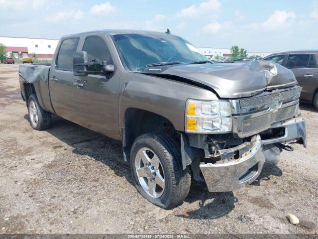  Salvage Chevrolet Silverado 2500