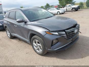  Salvage Hyundai TUCSON