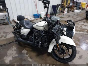  Salvage Harley-Davidson Flhxs