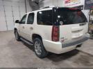 GMC Yukon Denali Image 17
