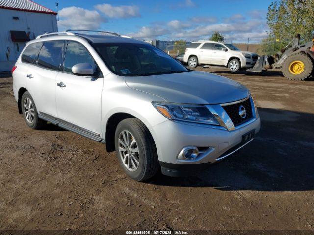  Salvage Nissan Pathfinder