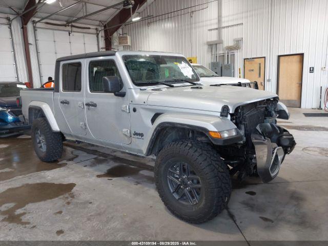  Salvage Jeep Gladiator