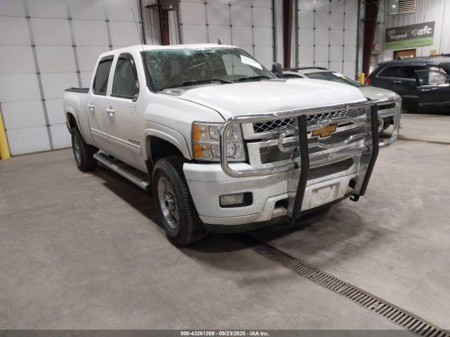  Salvage Chevrolet Silverado 2500