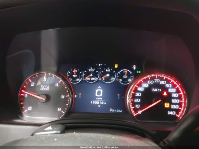 GMC Yukon Denali Image 18