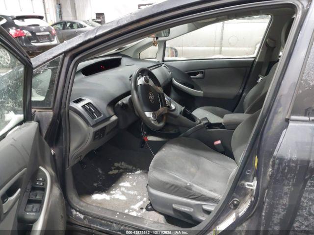 Toyota Prius Iii Image 8