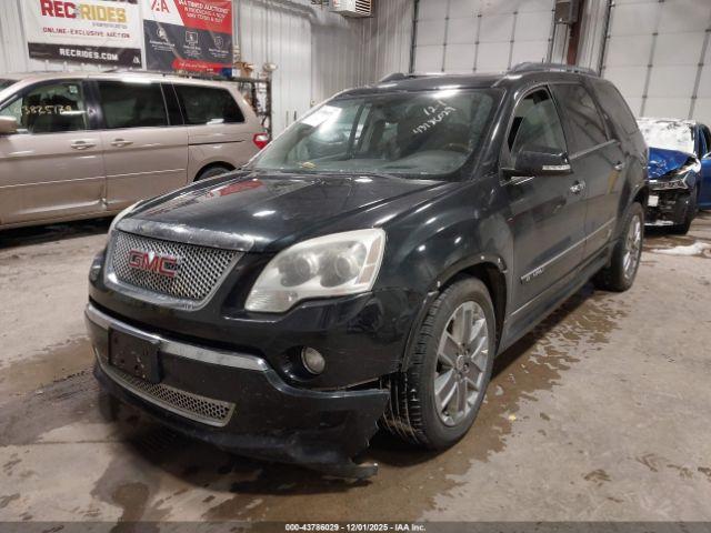 GMC Acadia Denali Image 3