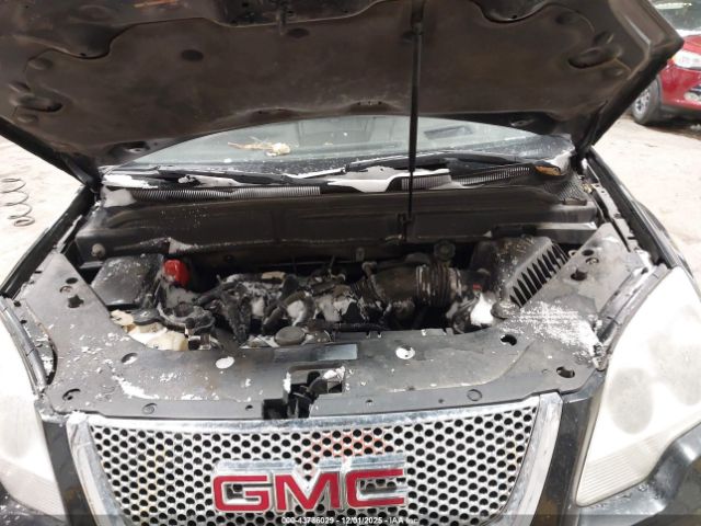 GMC Acadia Denali Image 8