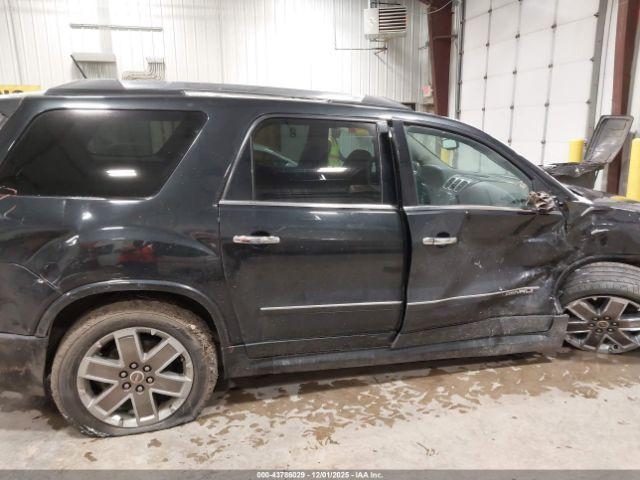 GMC Acadia Denali Image 12