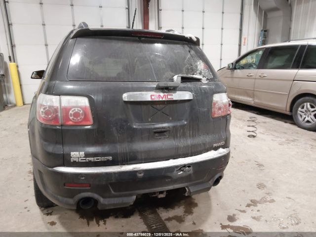 GMC Acadia Denali Image 2