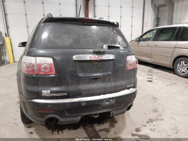 GMC Acadia Denali Image 2