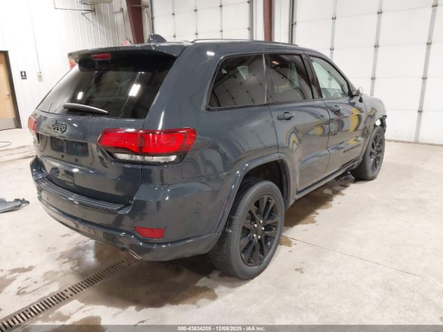 Jeep Grand Cherokee Altitude 4x4 Image 3