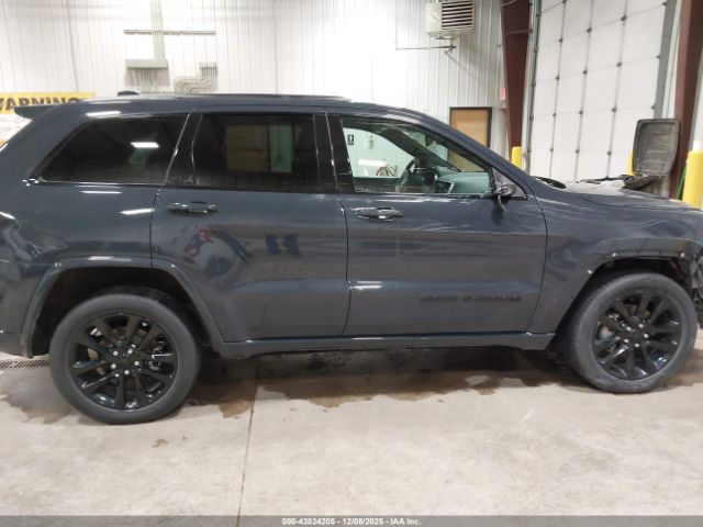 Jeep Grand Cherokee Altitude 4x4 Image 14