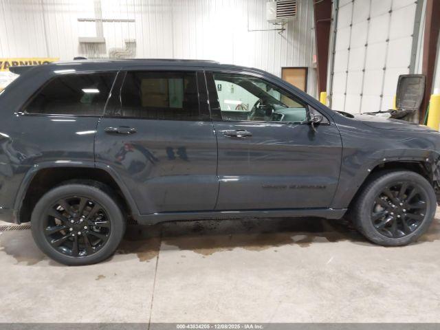 Jeep Grand Cherokee Altitude 4x4 Image 14
