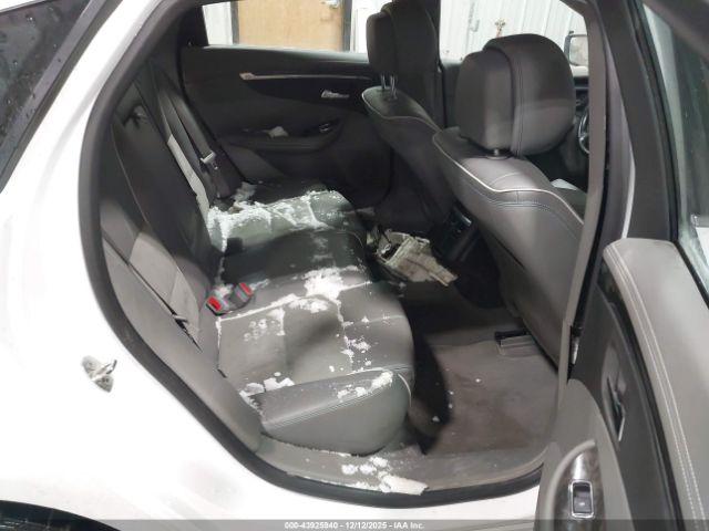 Chevrolet Impala 2lt Image 11