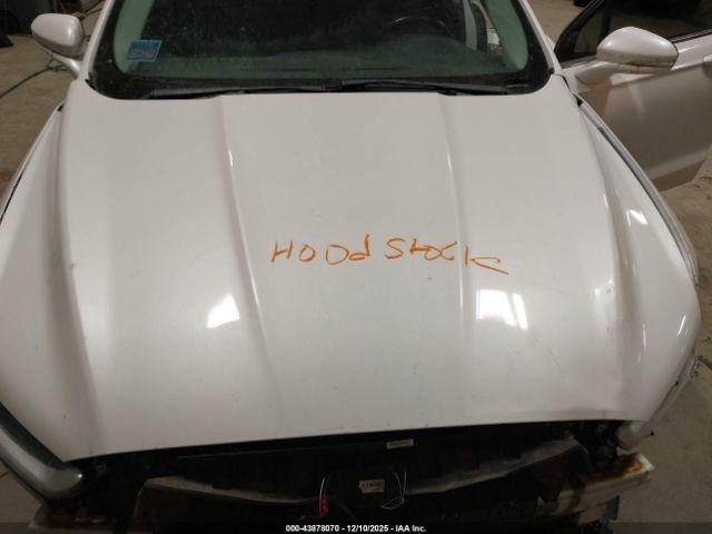 Ford Fusion Se Image 4