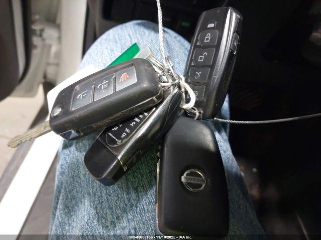 Nissan Rogue S Fwd Image 11