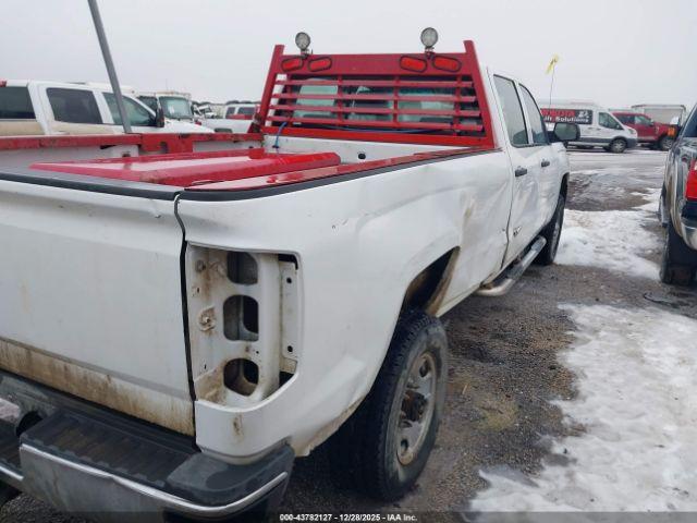 Chevrolet Silverado 2500 Wt Image 4